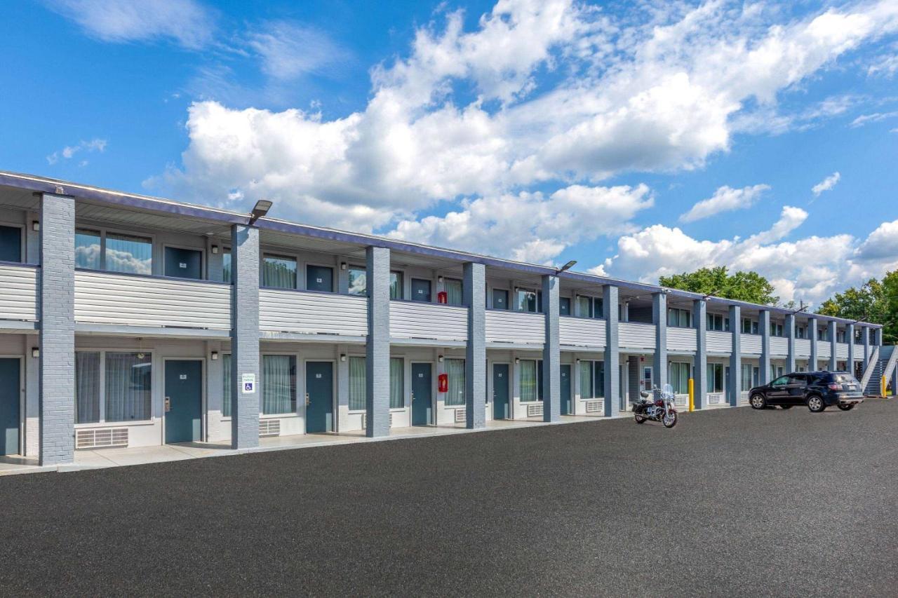 Travelodge By Wyndham Charles Town - Harpers Ferry Ngoại thất bức ảnh