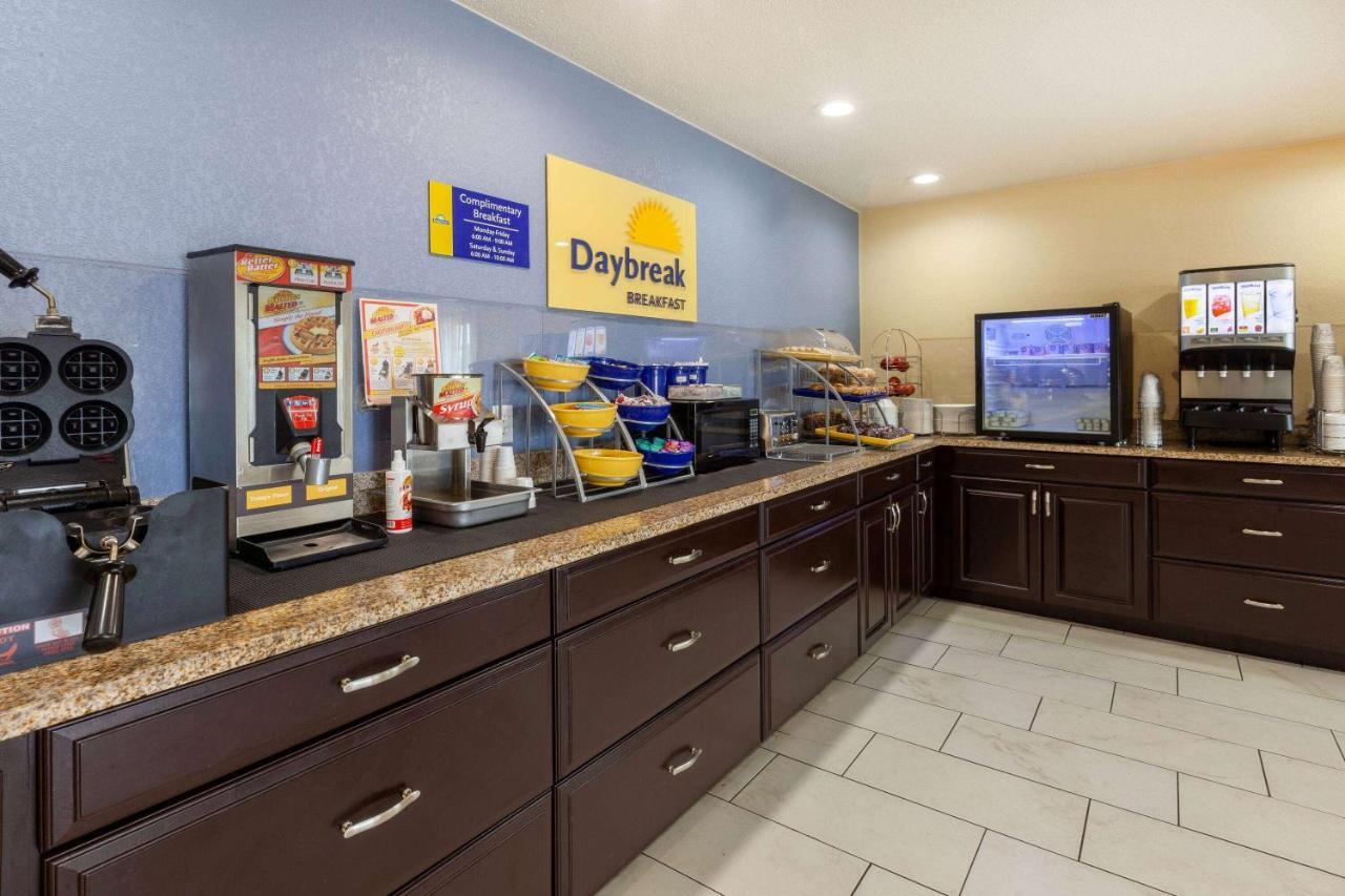 Travelodge By Wyndham Charles Town - Harpers Ferry Ngoại thất bức ảnh