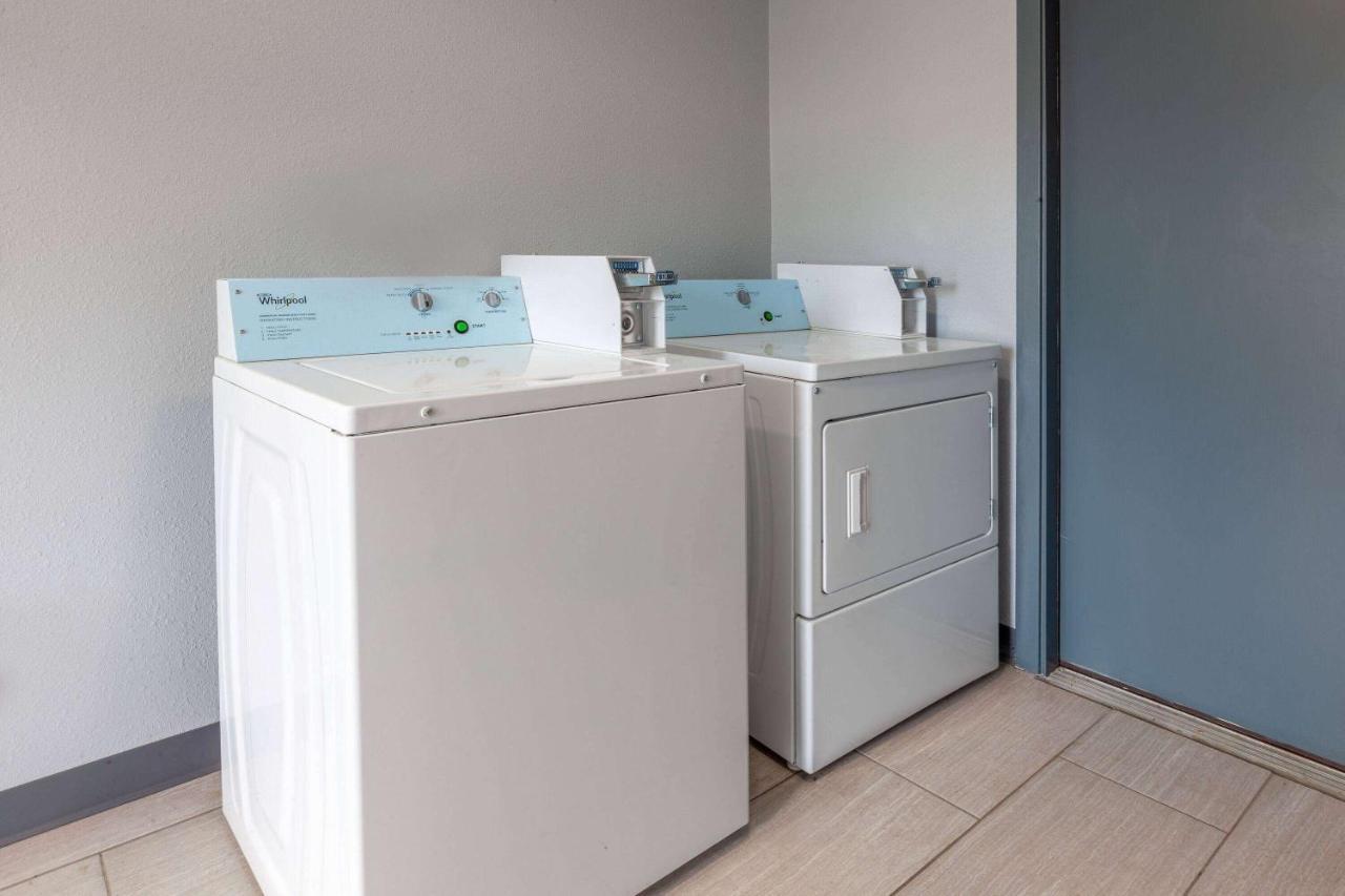 Travelodge By Wyndham Charles Town - Harpers Ferry Ngoại thất bức ảnh